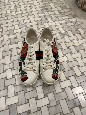 White Floral Embroidered Women's Sneakers